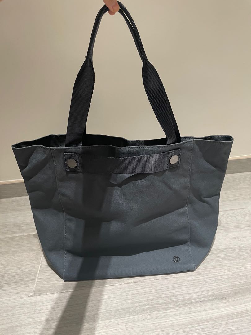 Lululemon all avenues tote on sale