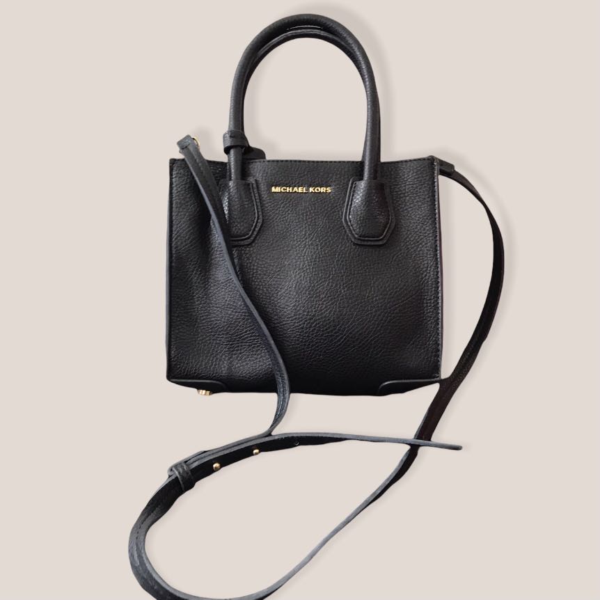 Michael kors hand store luggage