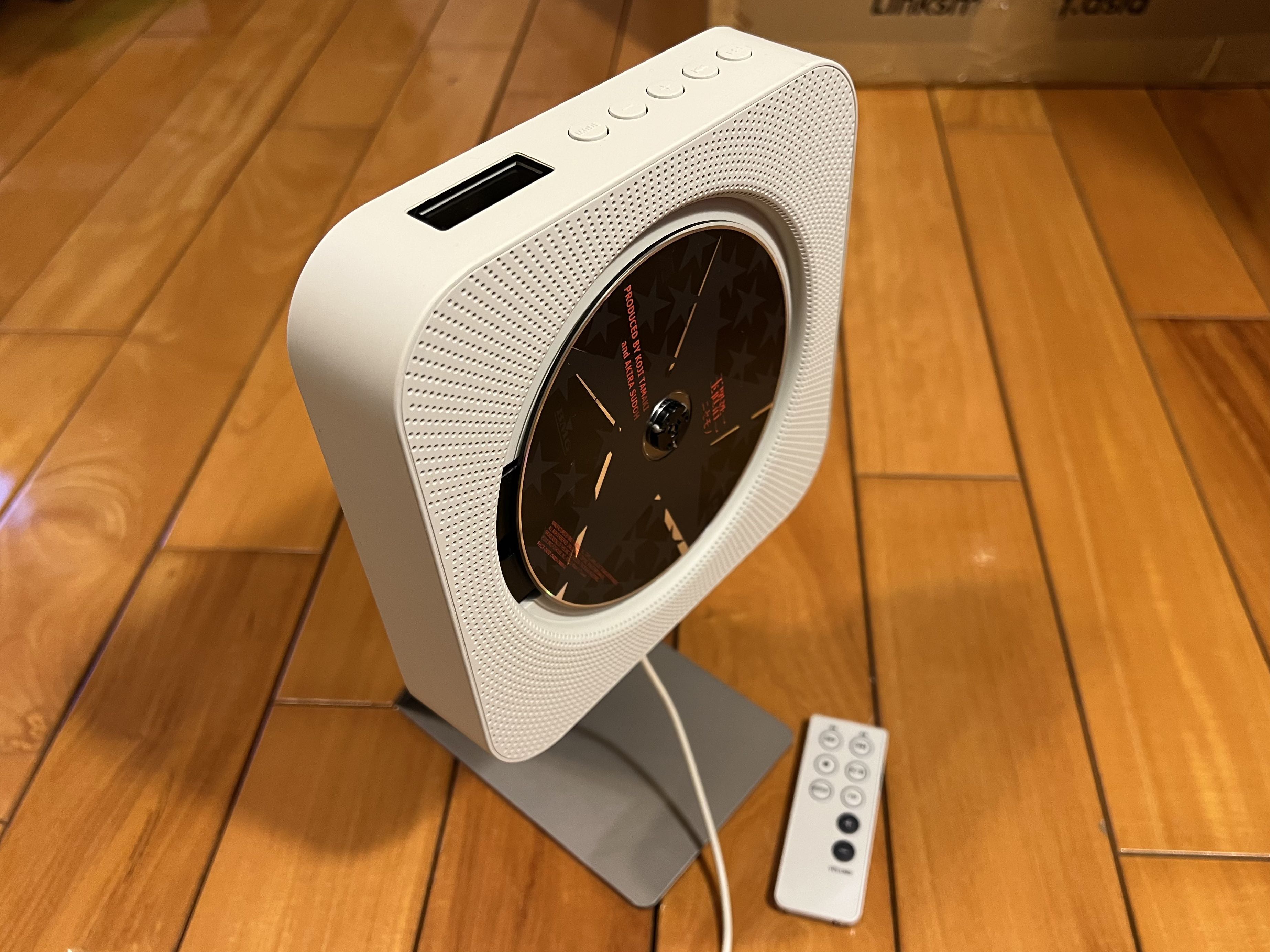 MUJI Wall Mounted CD Player 無印掛牆CD機, 興趣及遊戲, 音樂、樂器 & 配件, 音樂與媒體 CD 及