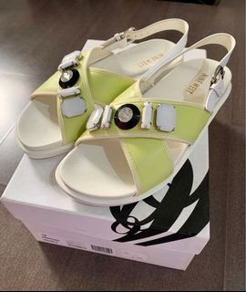 (Category: ) located in . Submitted by treasurelux (Listing ID 1117295980, Image 1). Description: .