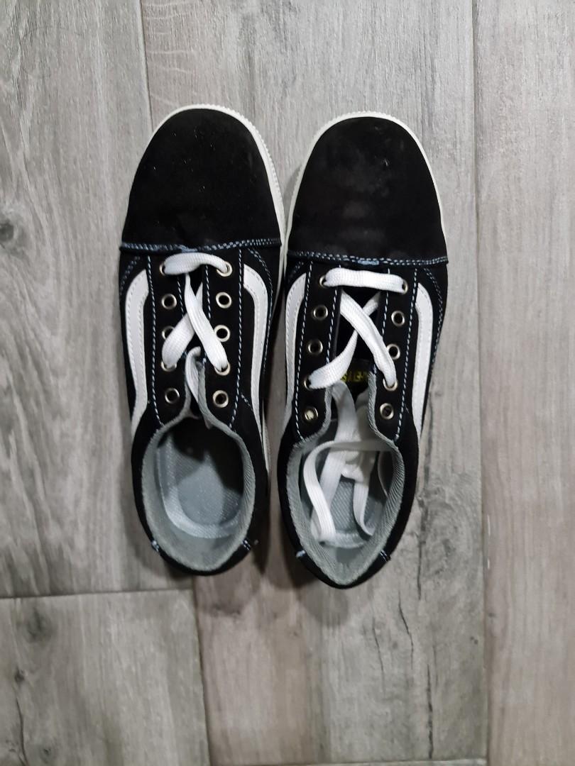 Vans safety toe discount