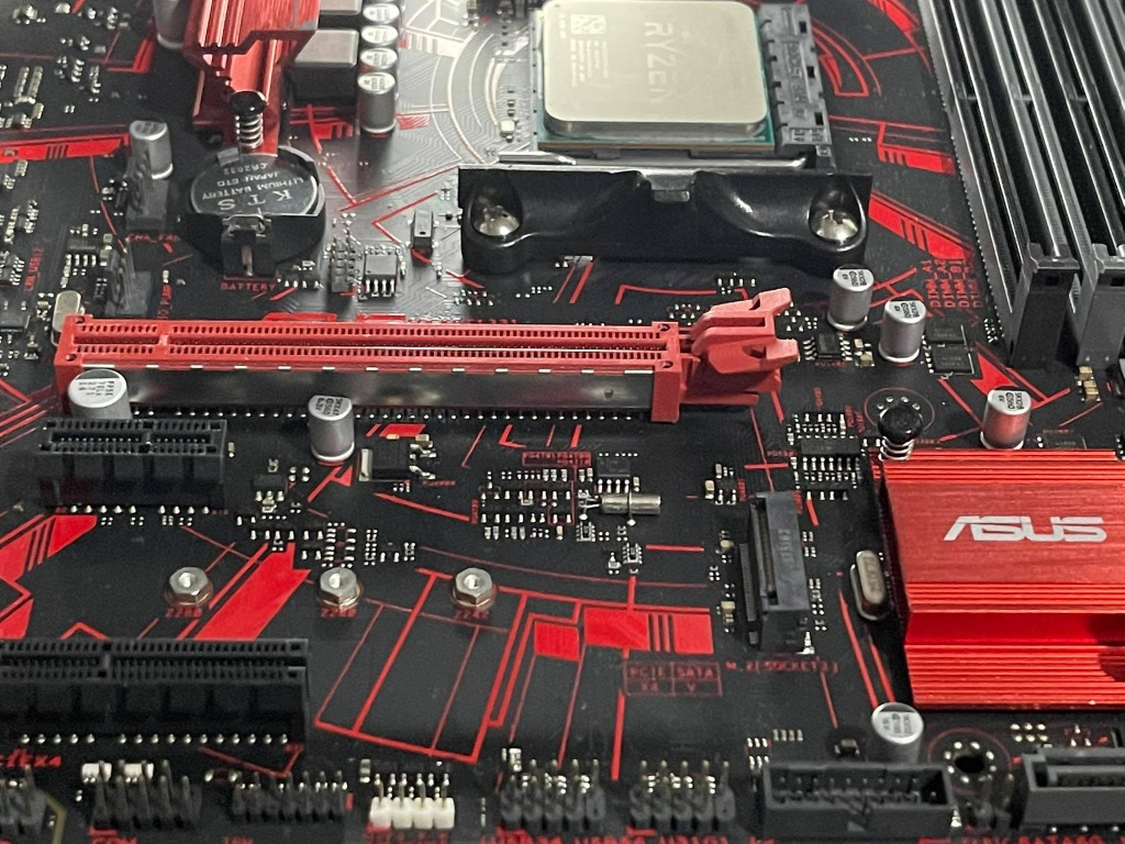 Asus exa320m gaming top
