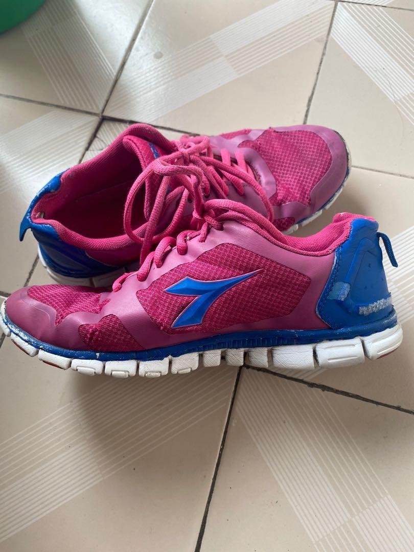 Sepatu running diadora basilio discount