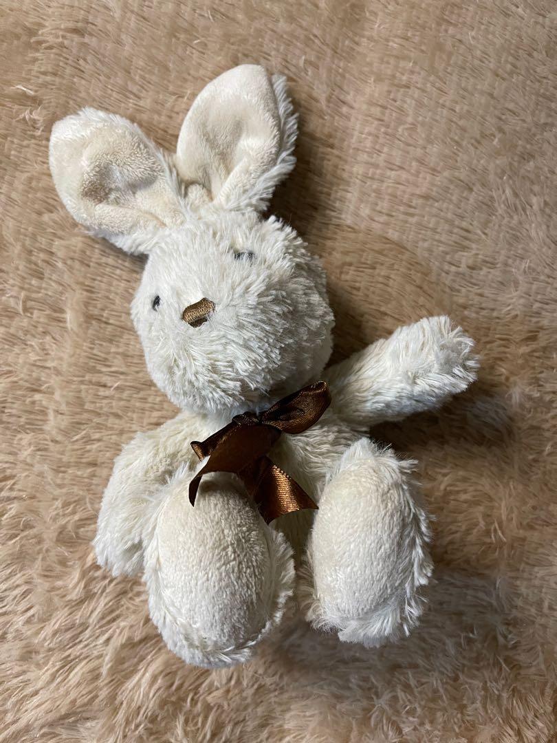 Small Bunny stuff toy (Category: Plushies & Soft Toys) located in Quezon City. Submitted by declutterbyv (Listing ID 1117330894, Image 1). Description: Small Bunny Stuff toy Details: - slightly used - slight discoloration - good for toddlers/kids RFS: decluttering .