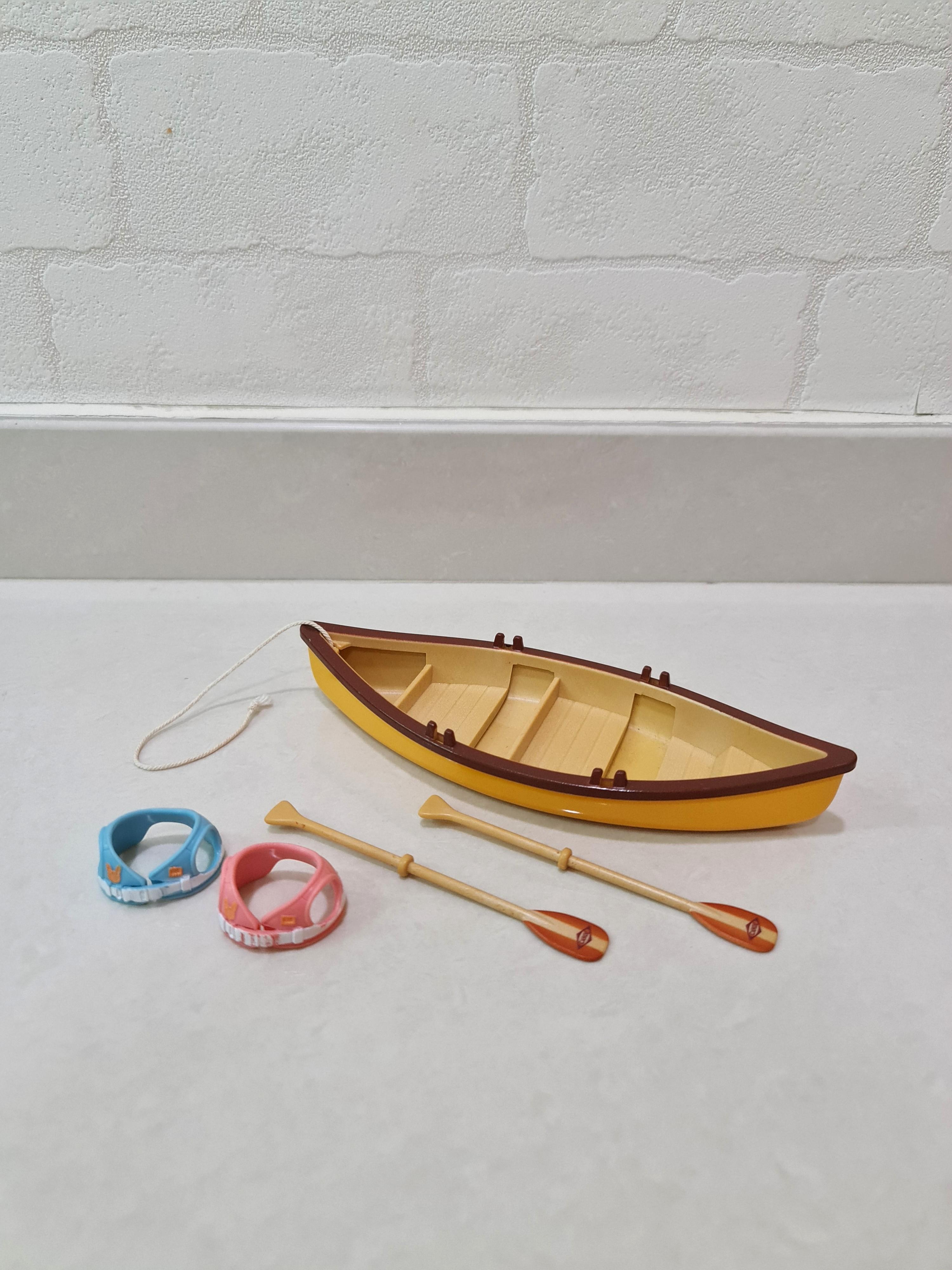 Sylvanian families canoe set store