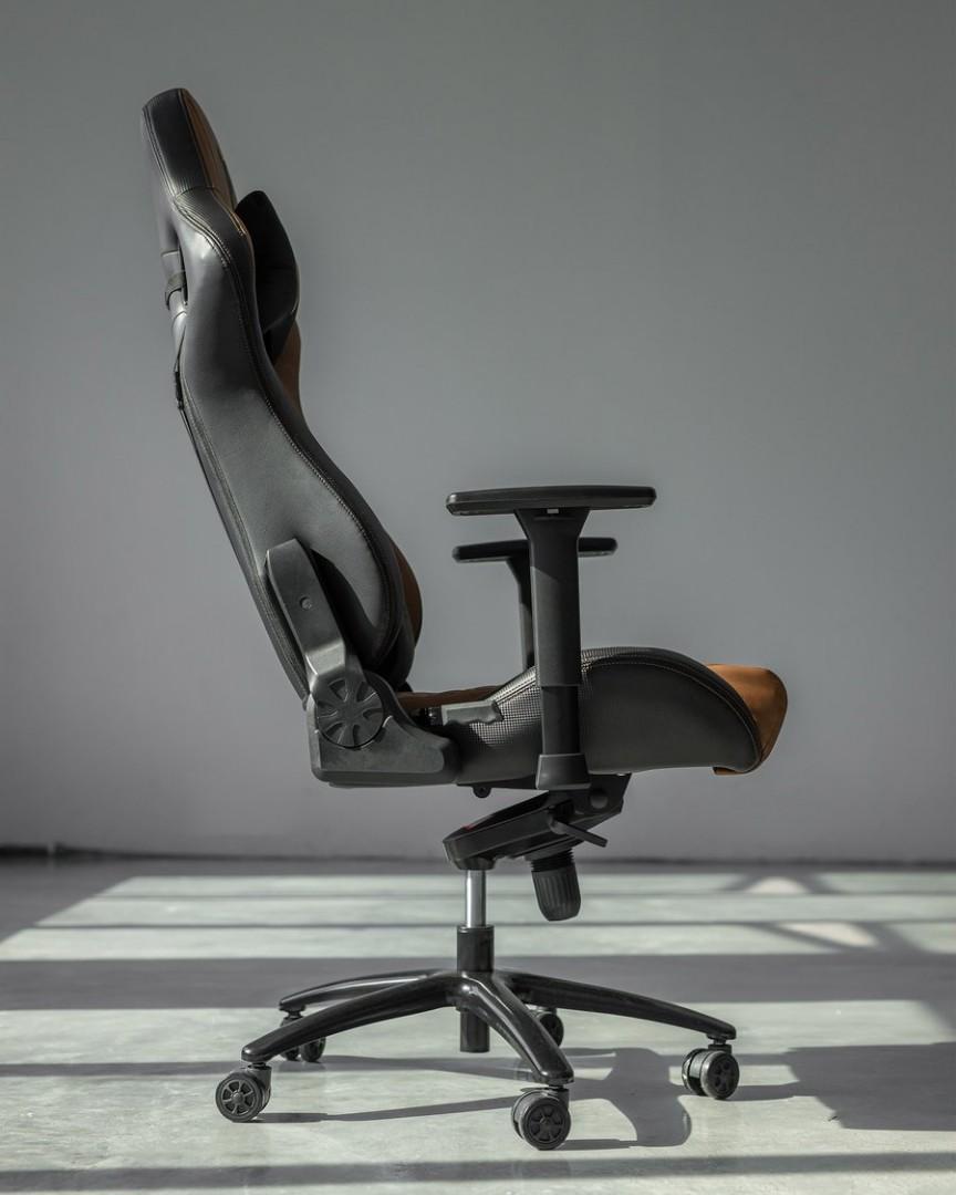 Gaming chair online in stock