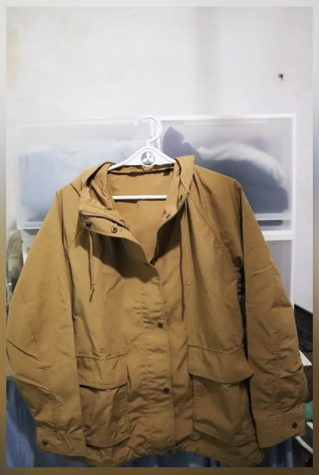 Uniqlo best sale mustard jacket