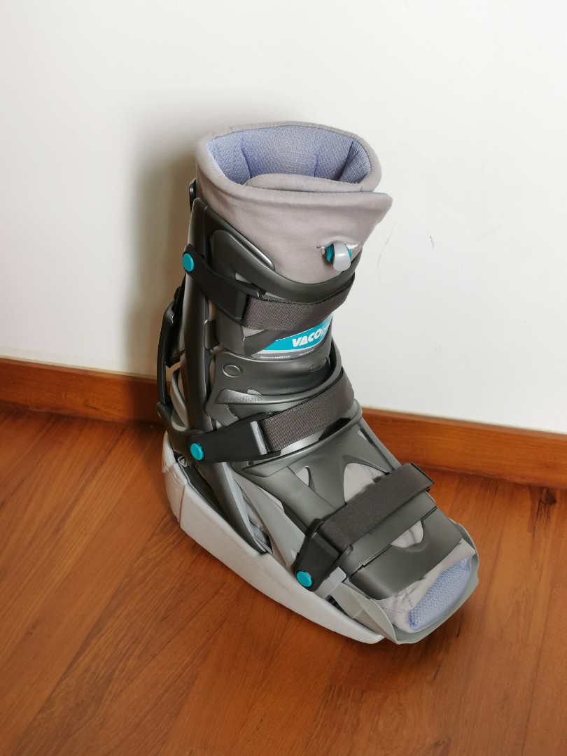 VACOped Short Fracture Walking Boot (Men's & Women's) Medium, Health
