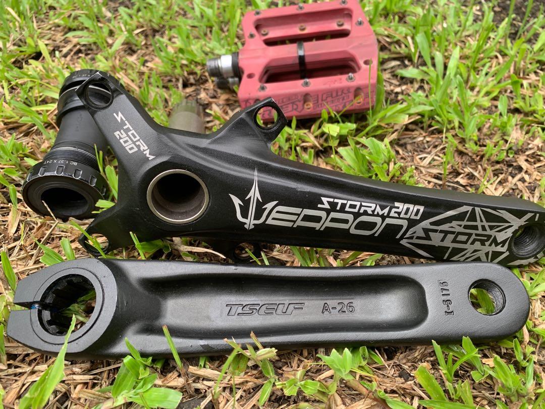 Weapon top crankset 3x