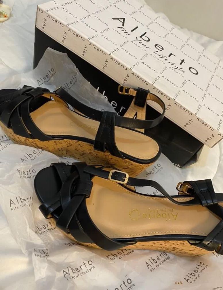 Selling low! Wedge Shoes From Alberto, Women's Fashion, Footwear, Flats ...
