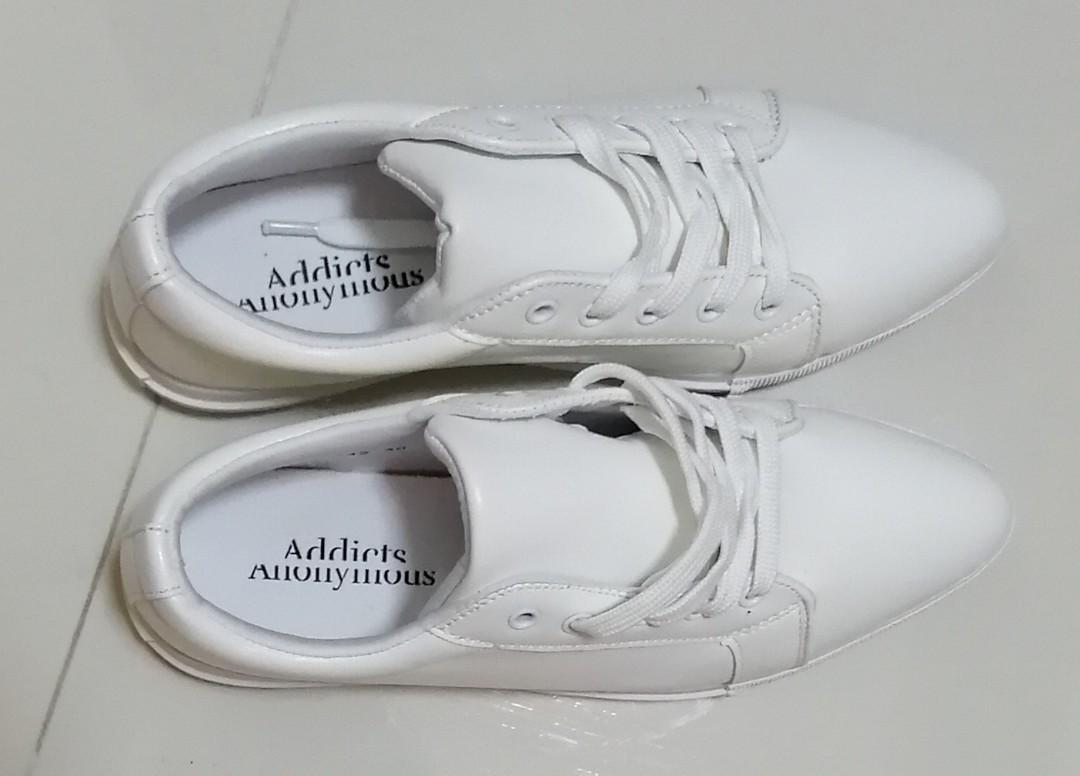 New white sneakers 2018 outlet