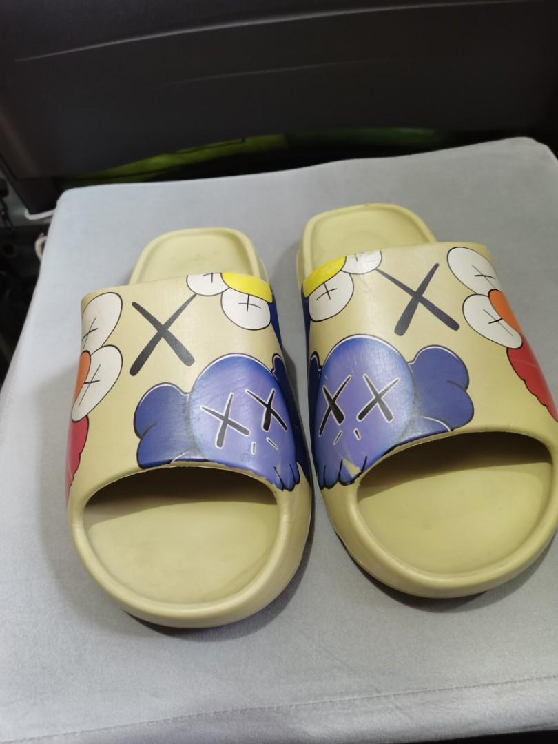 Yeezy x Kaws Slides
