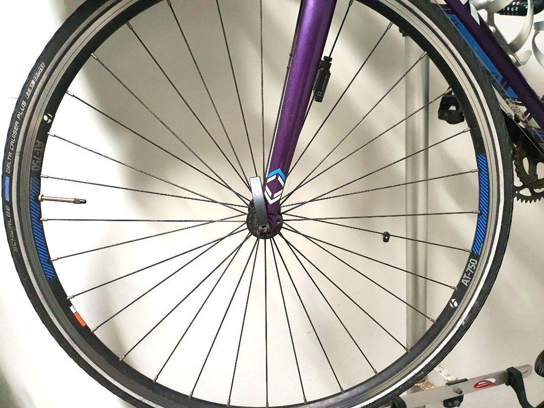 Bontrager AT750 wheelset 700c w 