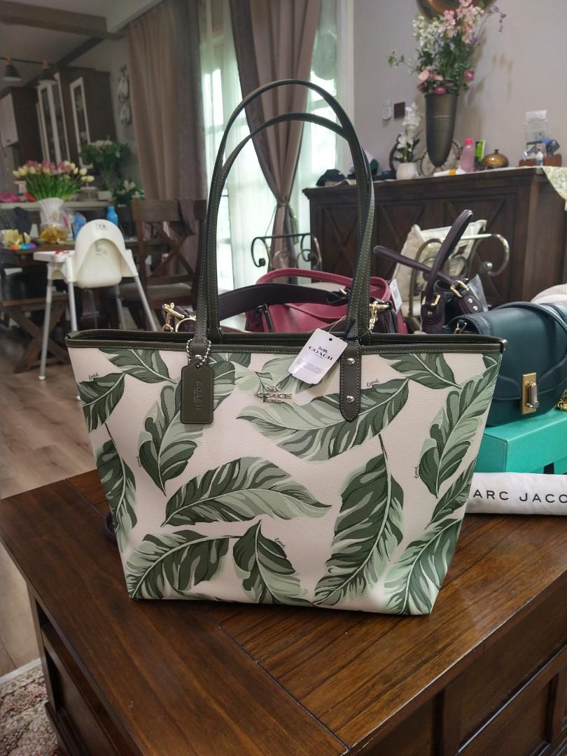 Coach banana leaf sale tote