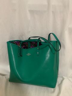 (Category: ) located in . Submitted by shersssss (Listing ID 1122699499, Image 1). Description: .
