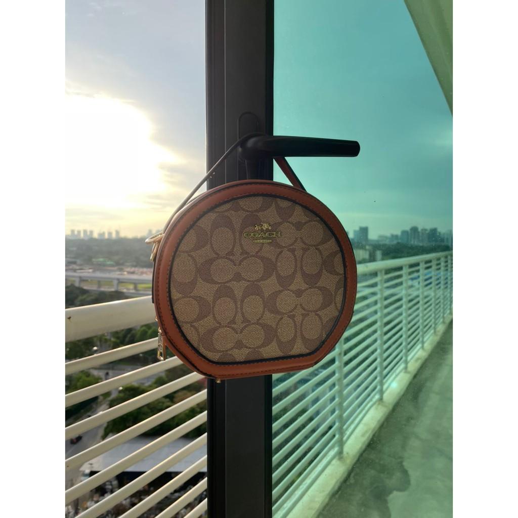 Coach Round Sling Bag, Women's Fashion, Bags & Wallets, Tote Bags on