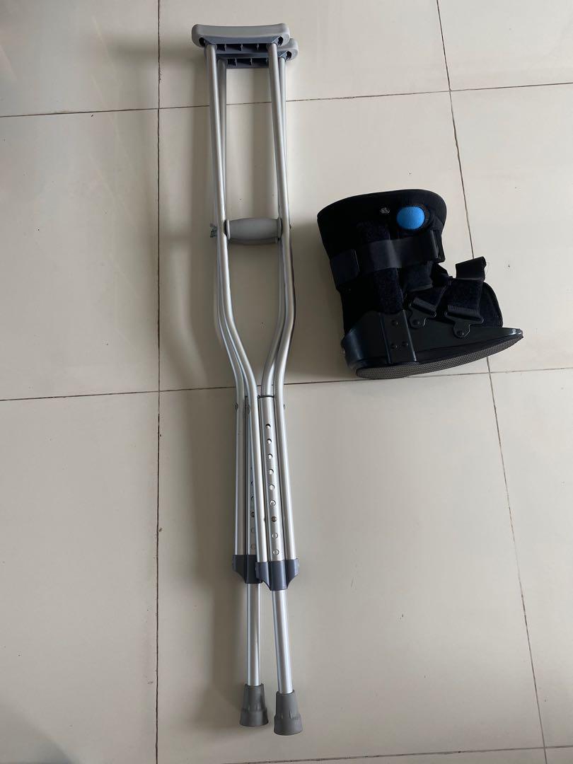 Crutches and walking boot( for foot recovering), Beauty & Personal Care