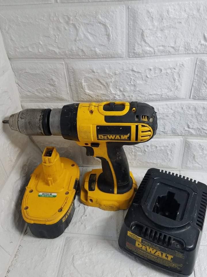 Dewalt dc742 store battery