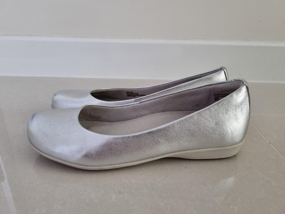 Earth Alder Astoria Silver Flats Size 8M