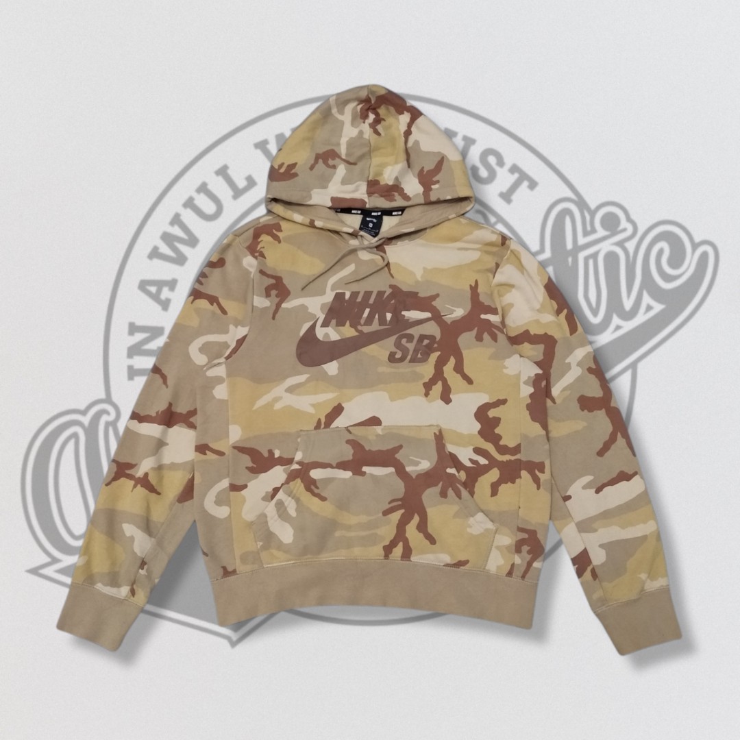 Hoodie Nike SB Desert Camouflage Art AT9756 248 Fesyen Pria