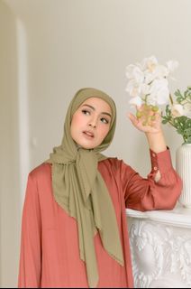 (Kategori: ) berada di . Dikirim oleh tiff_stuff (ID iklan 1122671970, Gambar 1). Deskripsi: .
