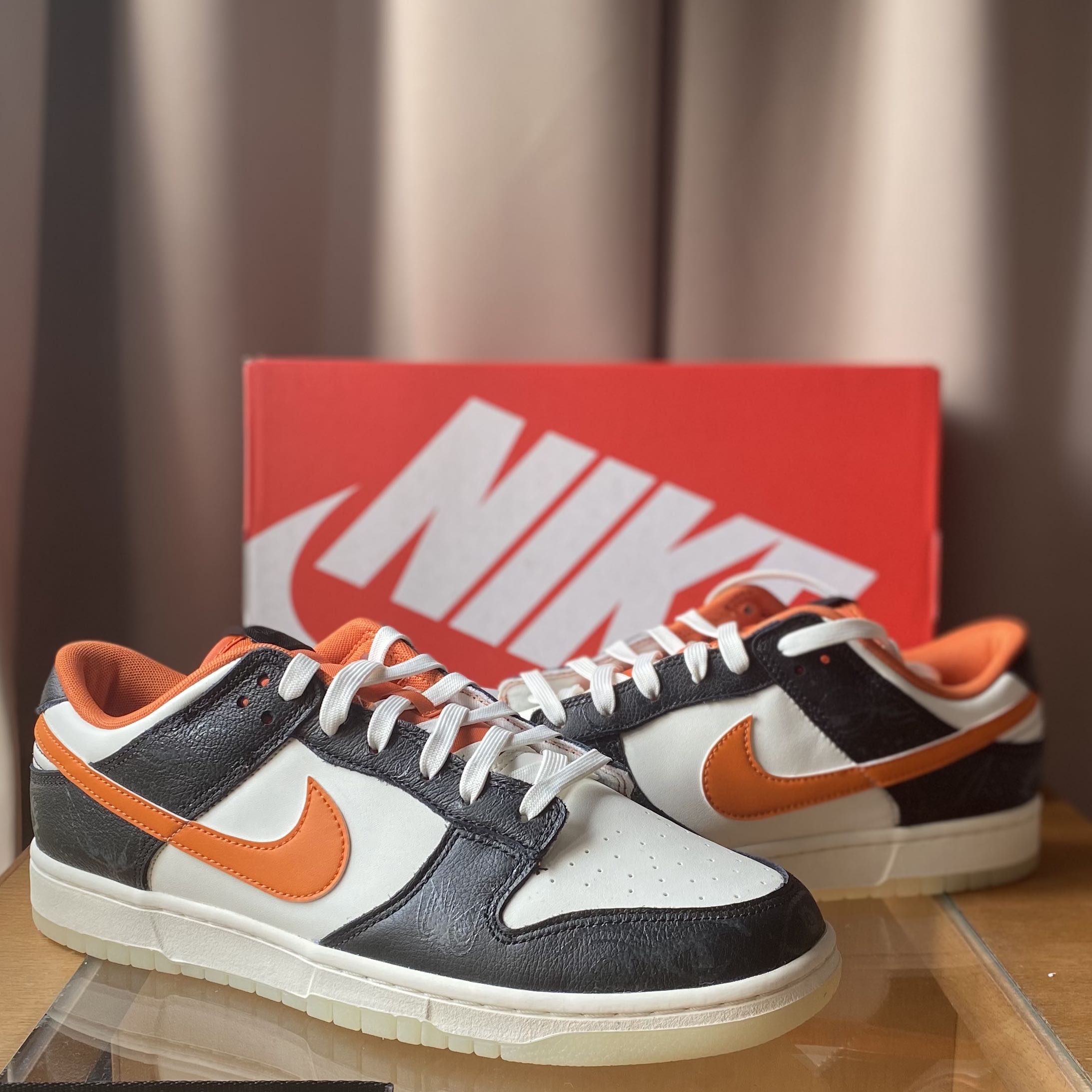 nike-dunk-low-halloween-men-s-fashion-footwear-sneakers-on-carousell