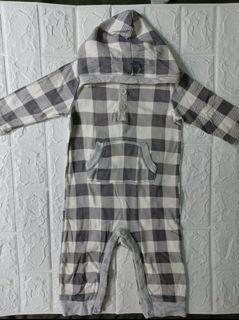 Old Navy Gray checkered long-sleeved hoodie onesie