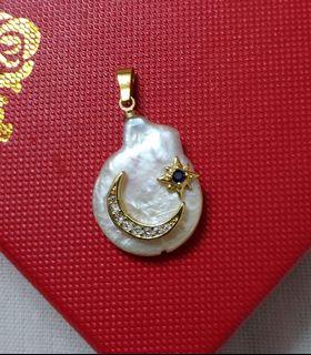 Mother of Pearl Pendant / Charm