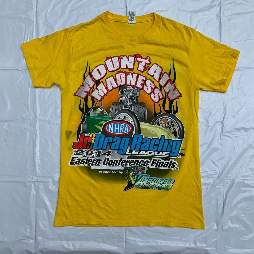 PO AOP F&B NHRA CAR RACING MOUNTAIN MADNESS JR DRAG RACING 2014 YELLOW T SHIRT SMALL UNISEX (Category: Tshirts & Polo Shirts ) located in Muntinlupa City. Submitted by roxclothing (Listing ID 1122599358, Image 1). Description: Issues: There is a black mark in the front near in the right side of the shirt. Please see all the attached photos and check the exact measurements for the correct size. Thank you .