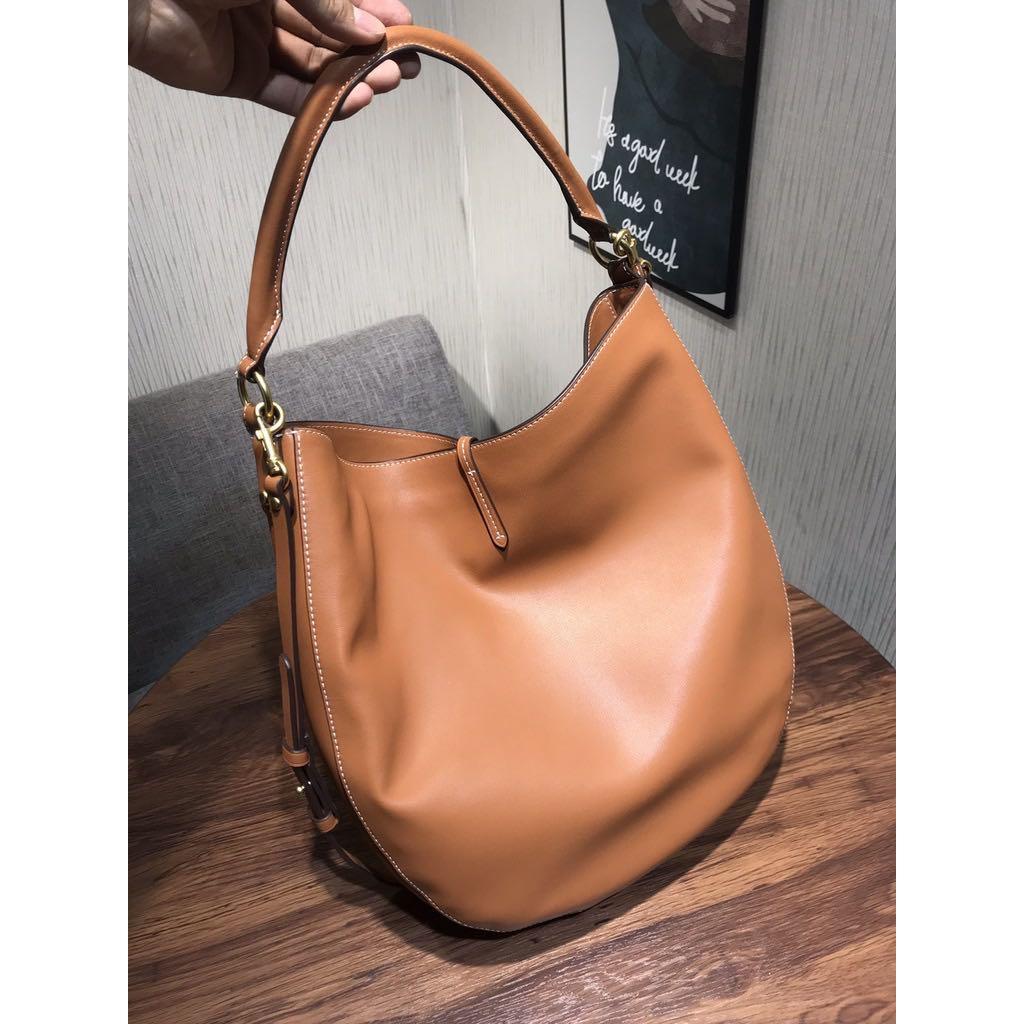 Tory Burch Miller Metal Slouchy Hobo Bag, Women's Fashion, Bags & Wallets, Tote  Bags on Carousell