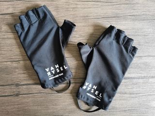 van rysel cycling gloves