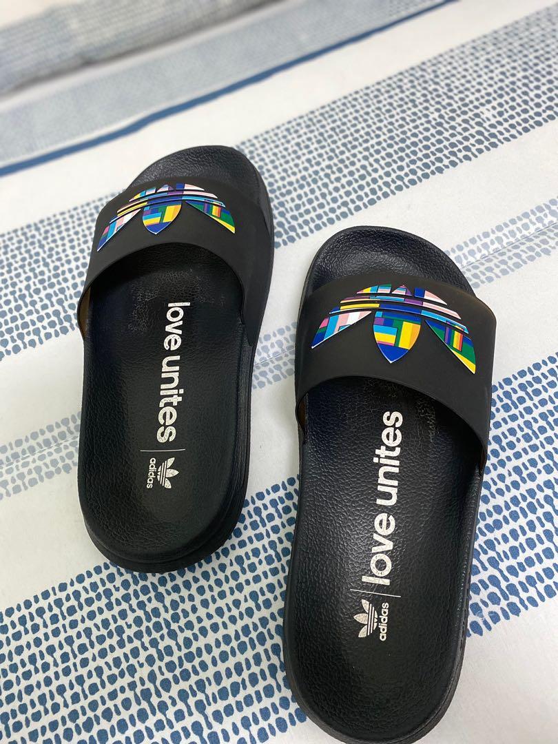 Adilette lite pride 2025 slides