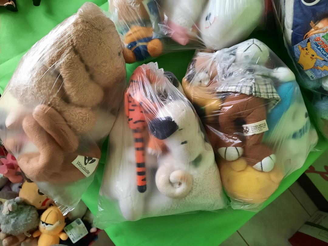 ASSORTED Mascot and Charm bundle Take All 500PHP (Category: Character Goods) located in Dumaguete. Submitted by ShopZone0321 (Listing ID 1122736237, Image 2). Description: .