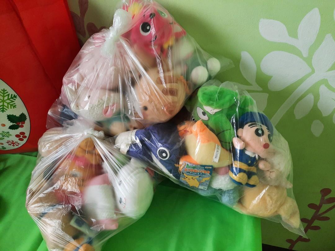 ASSORTED Mascot and Charm bundle Take All 500PHP (Category: Character Goods) located in Dumaguete. Submitted by ShopZone0321 (Listing ID 1122736237, Image 1). Description: .