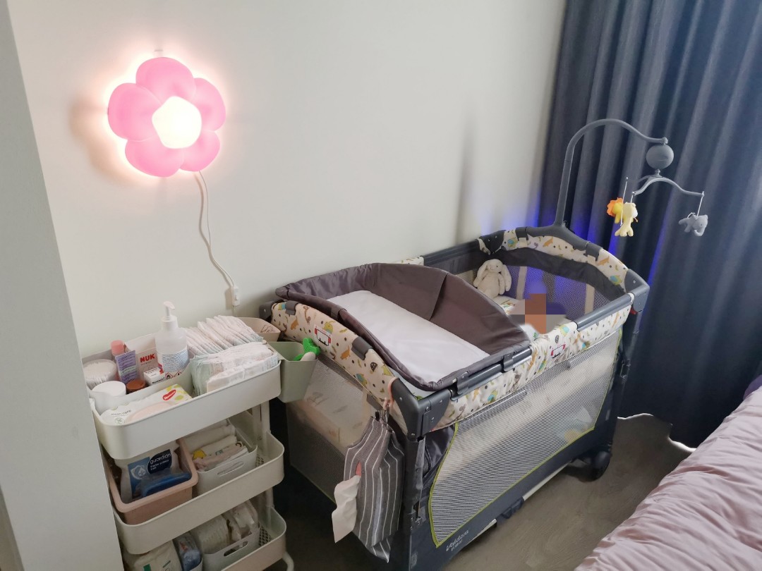 Baby crib cot playpen valdera foldable portable bedside baby cot