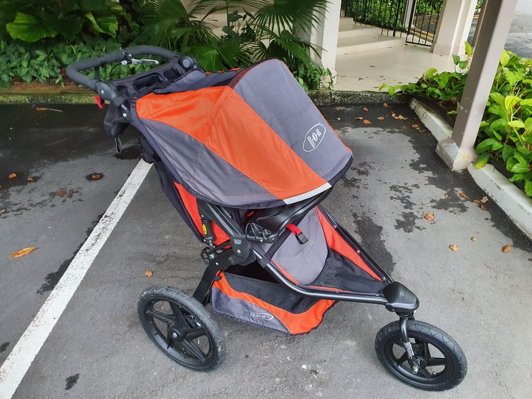 BOB Revolution Pro orange great condition Babies Kids Going