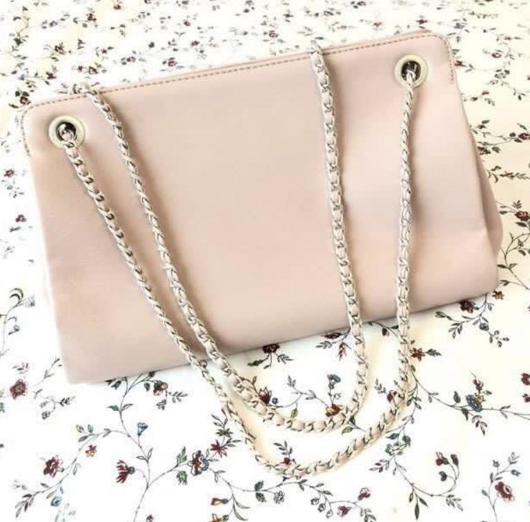 Charles & Keith pink handbag, Women's Fashion, Bags & Wallets, Purses &  Pouches on Carousell