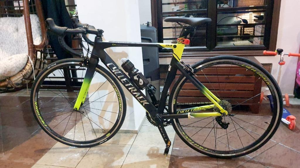 Cycle track top road bike