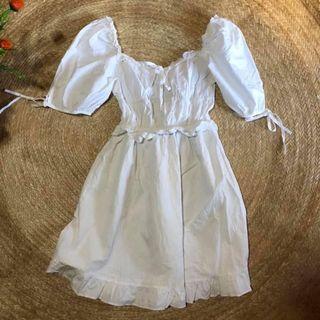 Eyelet details puff dress