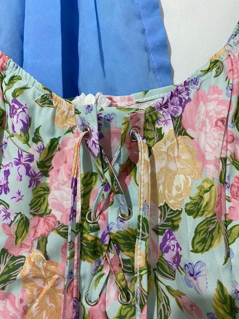 Floral Puff Korean Dress (Category: Dresses) located in Manila. Submitted by tindatala (Listing ID 1122863354, Image 3). Description: Abouts 😉 🔅 used once 🔅 handwashed 🔅 fits small to medium frames 🔅 rfs: needed some funds to buy my sis a phone for online school Note that item will be shipped from Tarlac to anywhere you are 🥰.