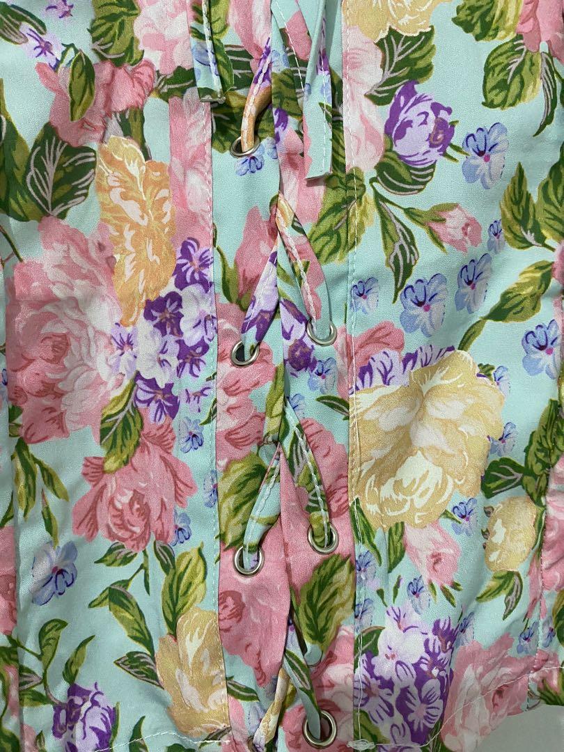 Floral Puff Korean Dress (Category: Dresses) located in Manila. Submitted by tindatala (Listing ID 1122863354, Image 2). Description: Abouts 😉 🔅 used once 🔅 handwashed 🔅 fits small to medium frames 🔅 rfs: needed some funds to buy my sis a phone for online school Note that item will be shipped from Tarlac to anywhere you are 🥰.
