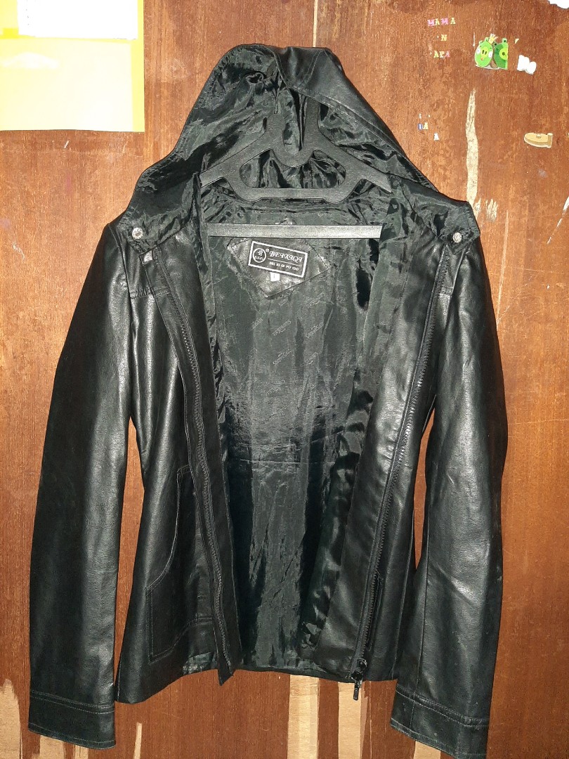 Free Ongkir Jabodetabek/Jaket Kulit Warna Hitam Wanita Ukuran L Kecil Bahan Tebal Bagian Luar Anti Air., Fesyen Wanita, Pakaian Wanita, Atasan Di Carousell