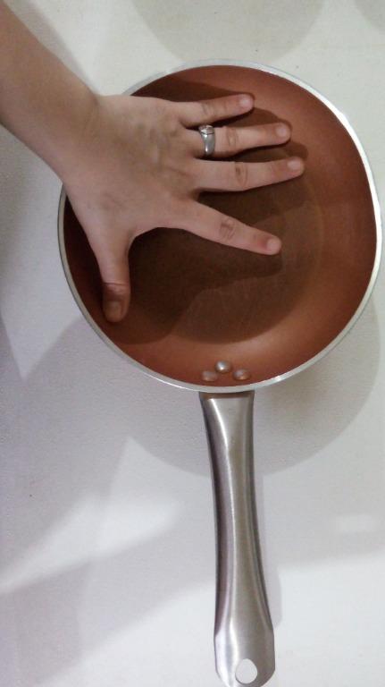 FRYING PAN (negotiable price) (Category: Cookware & Accessories) located in Cebu City. Submitted by cebu.city.items.for.sale (Listing ID 1122773903, Image 1). Description: CEBU CITY BUYERS ONLY TEXT 0923 154 0305 Brand: Masflex Material: Aluminum Non-stick Frying Pan Color: Copper / Rose Gold RFS: Year-end sale / Renovation Sale.