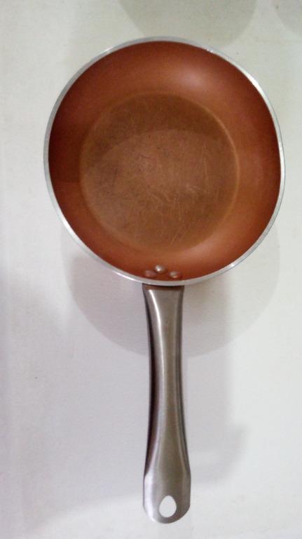 FRYING PAN (negotiable price) (Category: Cookware & Accessories) located in Cebu City. Submitted by cebu.city.items.for.sale (Listing ID 1122773903, Image 2). Description: CEBU CITY BUYERS ONLY TEXT 0923 154 0305 Brand: Masflex Material: Aluminum Non-stick Frying Pan Color: Copper / Rose Gold RFS: Year-end sale / Renovation Sale.
