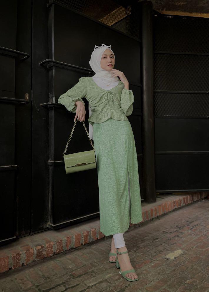 Hm green deals blouse
