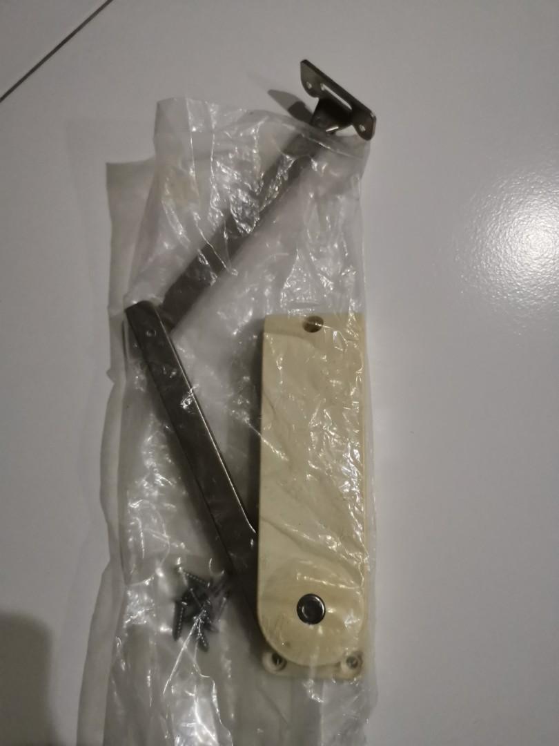 Ikea hinge (Category: Shelves, Cabinets & Racks) located in Singapore. Submitted by bat29dan (Listing ID 1122850348, Image 2). Description: As in the picture..