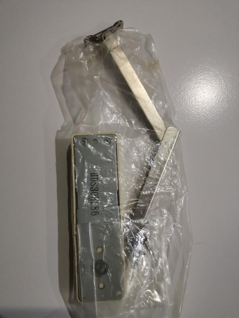 Ikea hinge (Category: Shelves, Cabinets & Racks) located in Singapore. Submitted by bat29dan (Listing ID 1122850348, Image 1). Description: As in the picture..