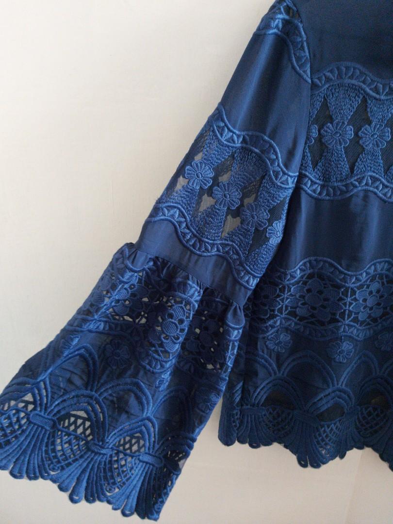 Ju's Blue Embroidered Bell Sleeves Blouse (Category: Blouses) located in Iba. Submitted by skygregorio (Listing ID 1122733937, Image 2). Description: M-L | PM for more Details 💚.
