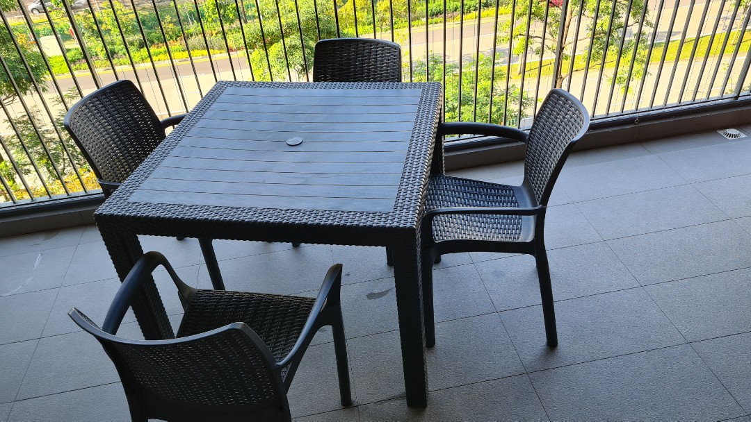 Keter Outdoor Dining Set 4 seater, Furniture & Home Living, Furniture