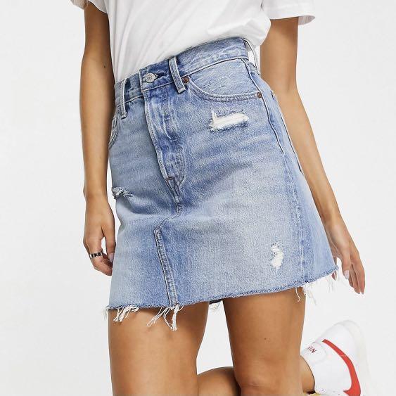 Levis gateway sales